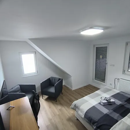 Appartement 2 Og Deluxe Mit 3 Schlafzimmern Hauptbahnhof Und Zentrumsnah *